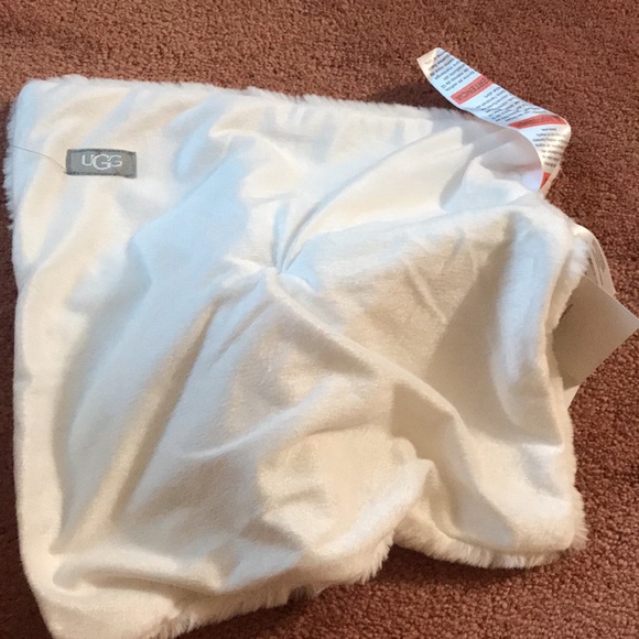 (2) UGG beautiful and very soft baby girl /boy toy - Picture 8 of 10